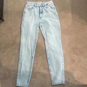 BDG High Rise mom jeans size 27